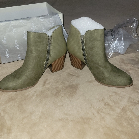 Style & Co. - Picture 7 of 8